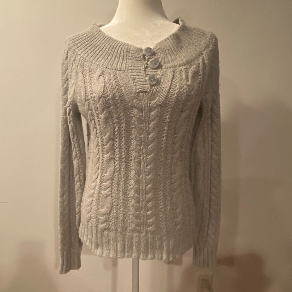 B Moss Cable Knit Light Gray Sweater Size Medium